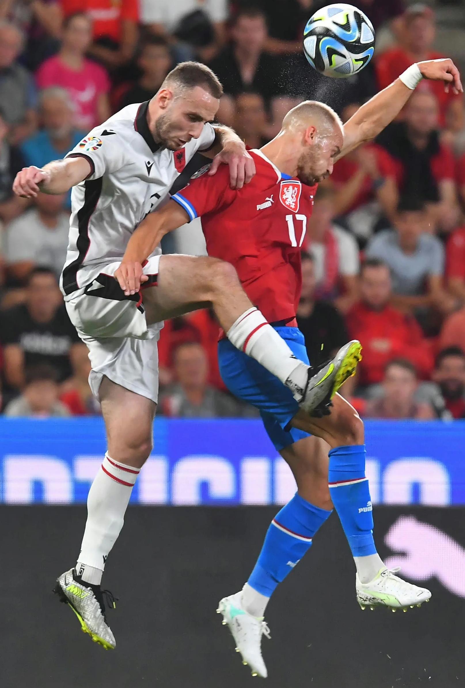 直播吧-精彩绝伦!欧预赛淘汰赛中扣人心弦的决胜局的简单介绍 第2张 直播吧-精彩绝伦!欧预赛淘汰赛中扣人心弦的决胜局的简单介绍 第2张